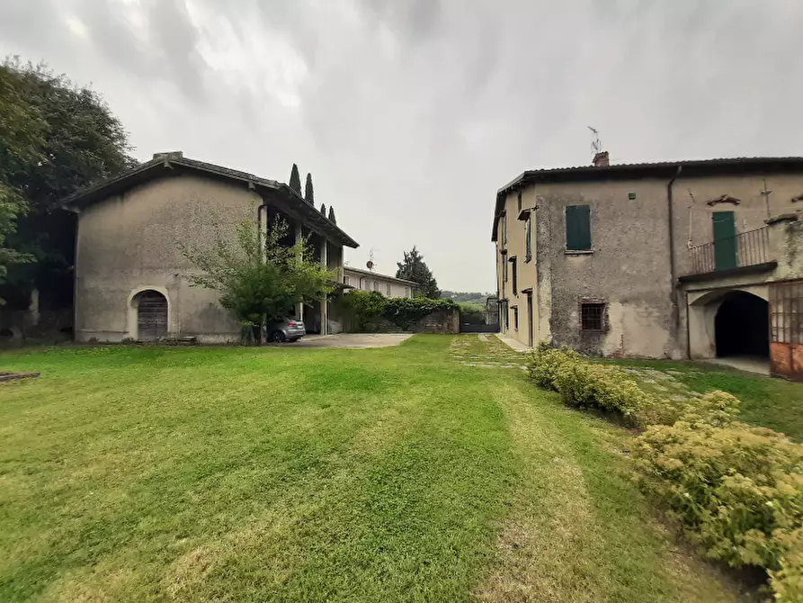 Villa in vendita in Via Cavour a San Felice Del Benaco