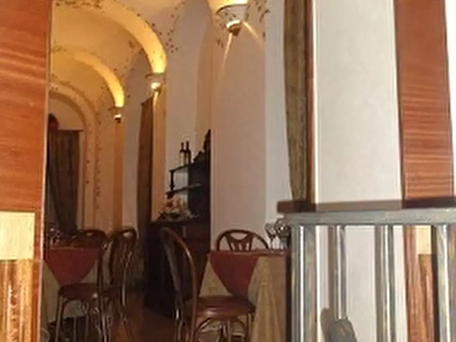 Immagine 24 di Negozio in affitto  in Piazza eduardo de filippo a Napoli