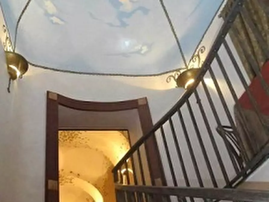 Immagine 22 di Negozio in affitto  in Piazza eduardo de filippo a Napoli