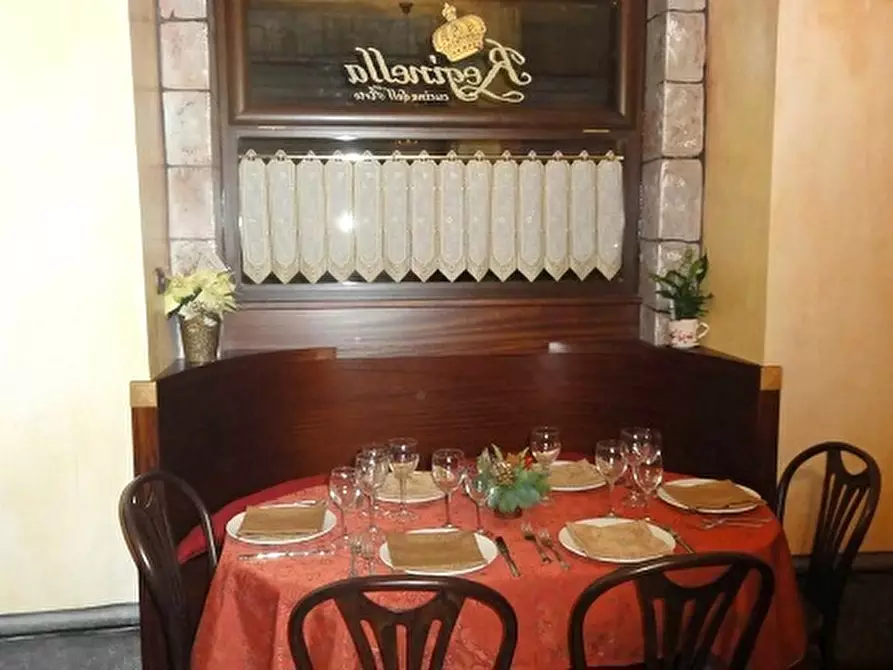 Immagine 26 di Negozio in affitto  in Piazza eduardo de filippo a Napoli