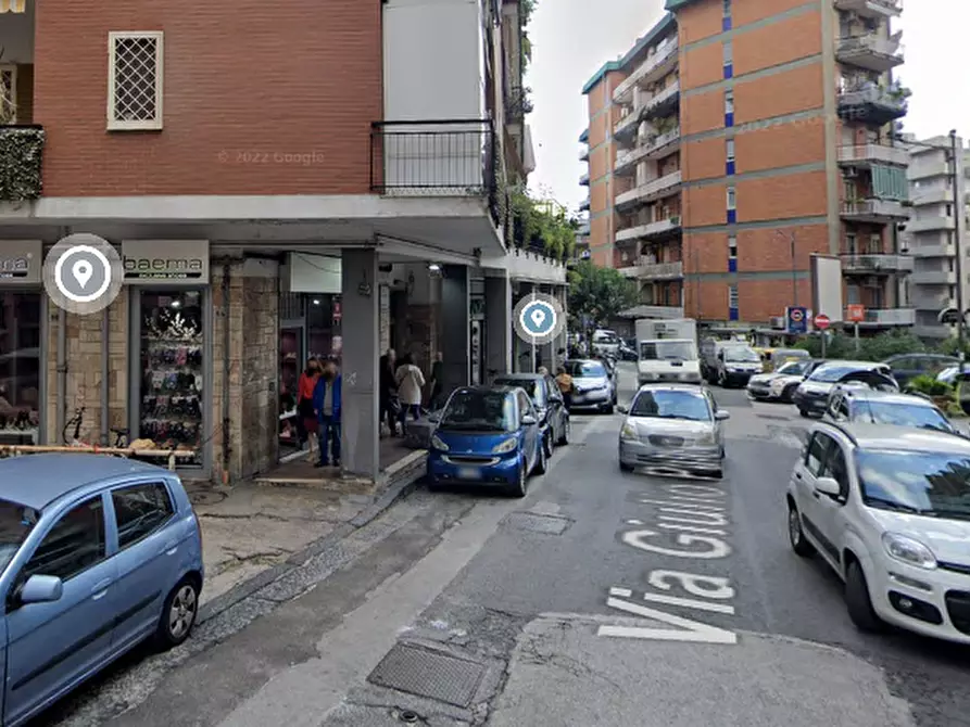 Immagine 1 di Negozio in vendita  in Via giulio palermo a Napoli