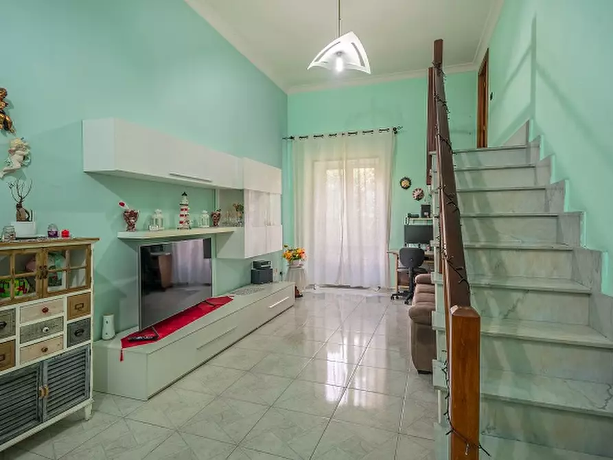 Immagine 1 di Appartamento in vendita  in Via ponti rossi a Napoli