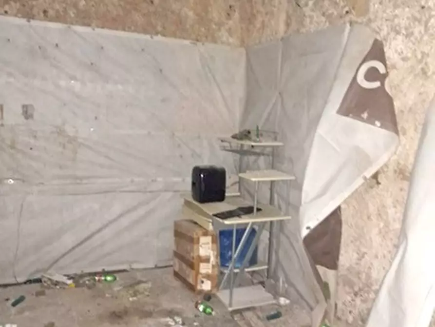 Immagine 5 di Magazzino in vendita  in Via filippo m. briganti a Napoli