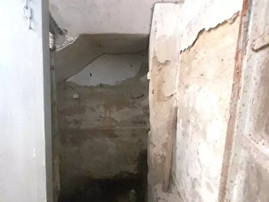 Immagine 8 di Magazzino in vendita  in Via filippo m. briganti a Napoli