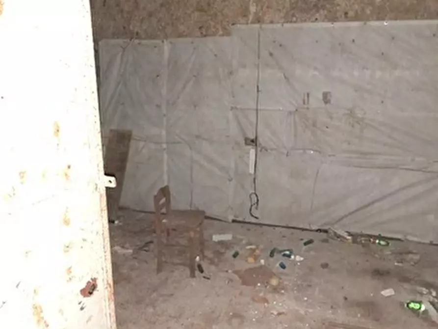 Immagine 4 di Magazzino in vendita  in Via filippo m. briganti a Napoli