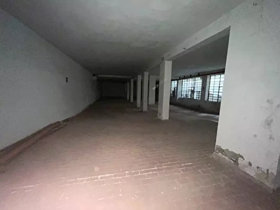 Immagine 7 di Box auto in vendita  in Via bernardo quaranta a Napoli