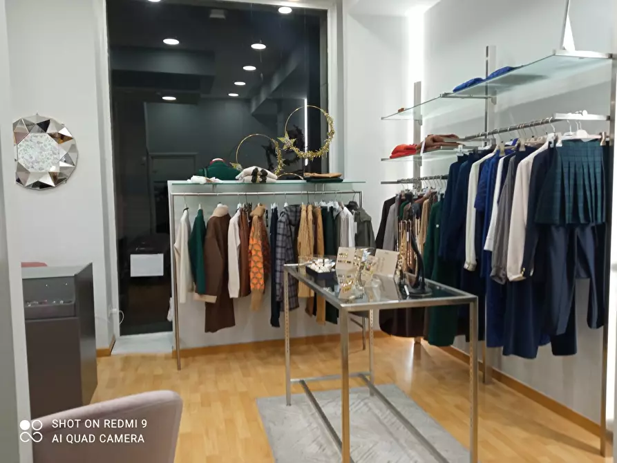 Immagine 5 di Negozio in affitto  in Via Pasquali, 21 a Benevento