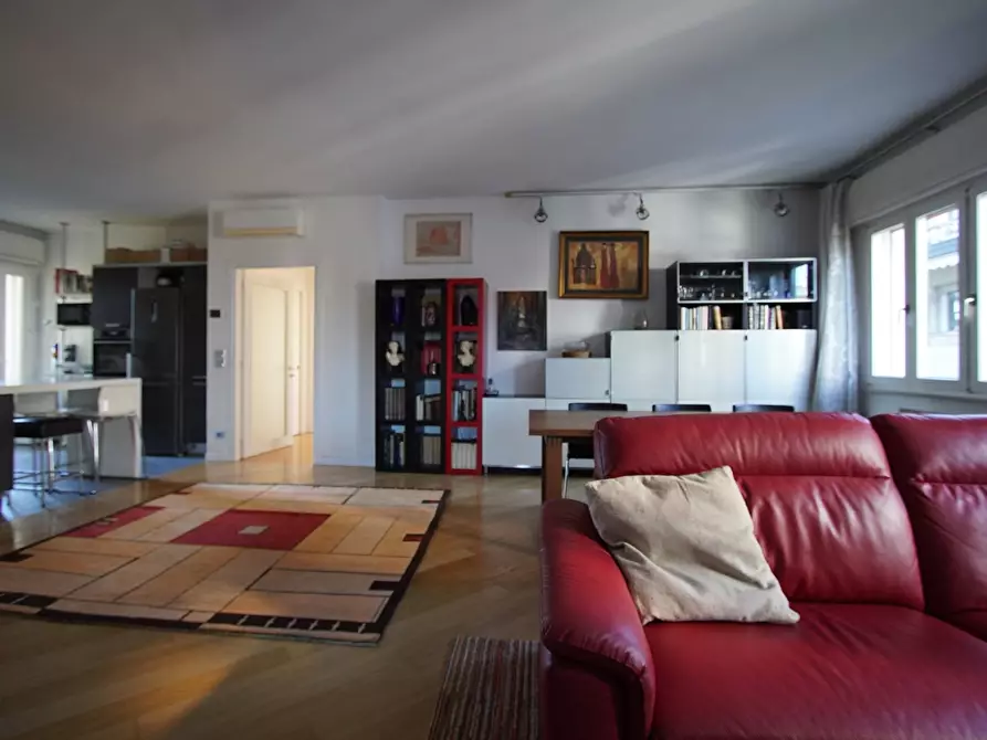 Immagine 5 di Appartamento in vendita  in Viale Garibaldi, . a Venezia