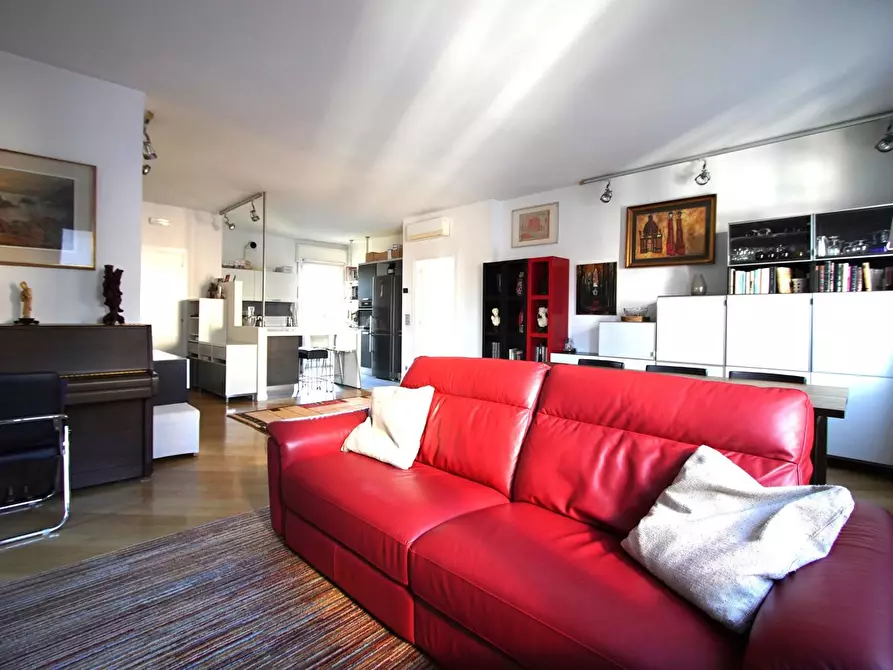 Immagine 1 di Appartamento in vendita  in Viale Garibaldi, . a Venezia