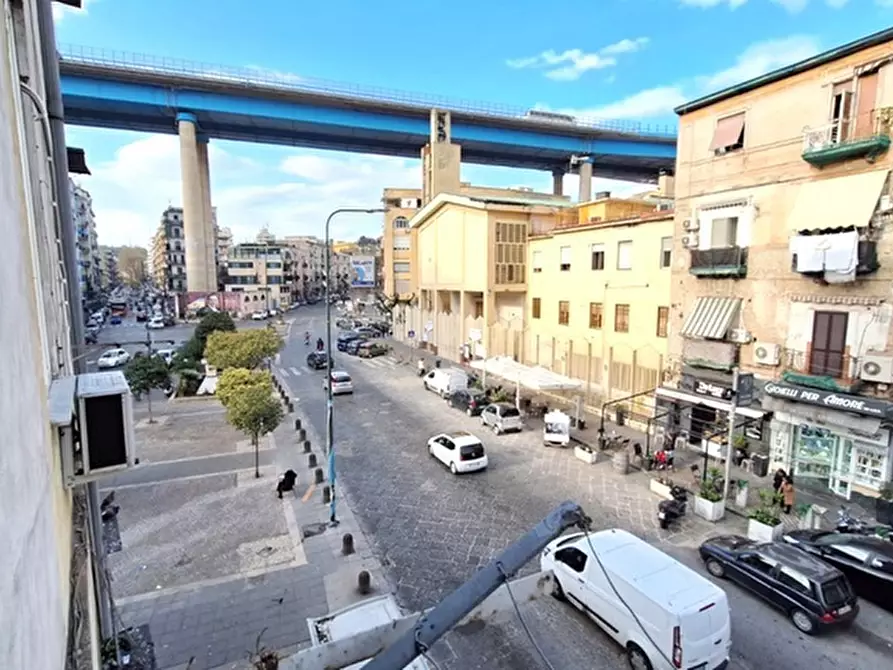 Immagine 1 di Appartamento in vendita  in Via santi giovanni e paolo a Napoli