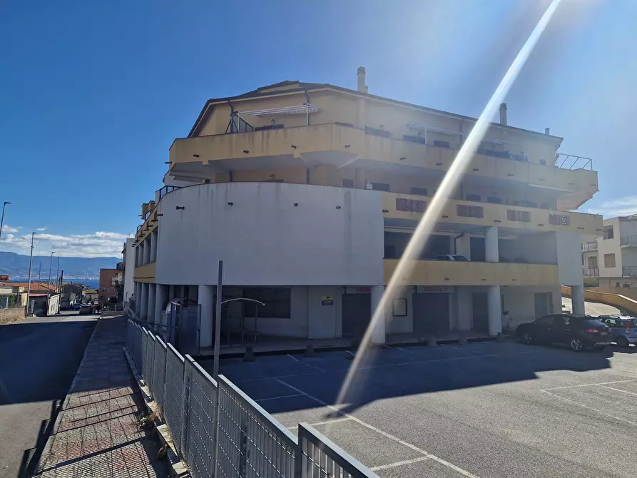 Immagine 1 di Appartamento in vendita  in Via Campolino Pistunina a Messina