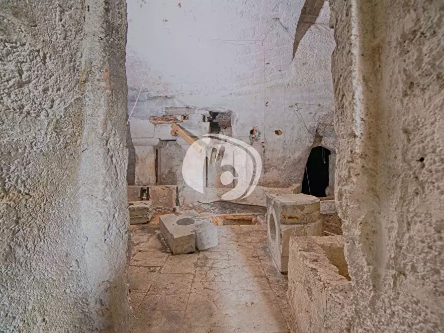 Immagine 26 di Rustico / casale in vendita  in Vico Castello, 15 a Parabita