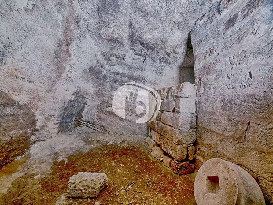 Immagine 27 di Rustico / casale in vendita  in Vico Castello, 15 a Parabita