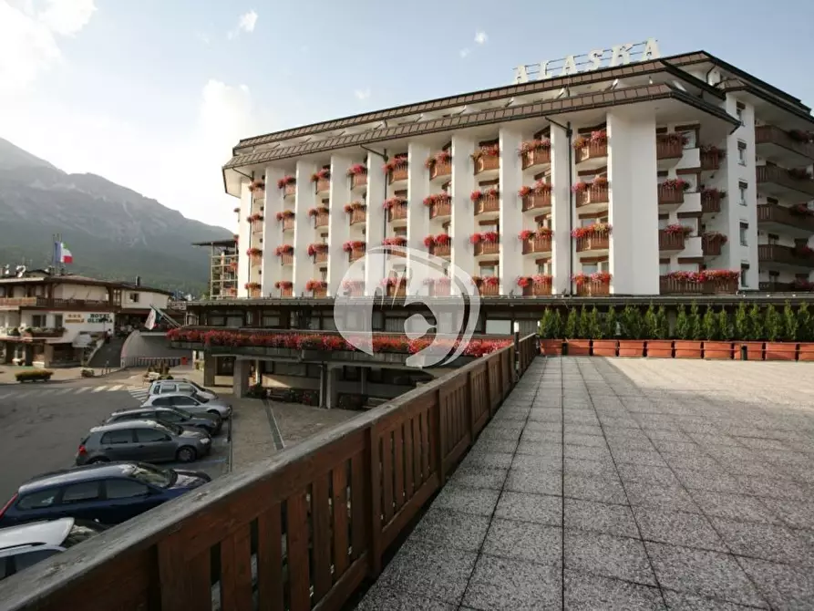 Immagine 3 di Appartamento in vendita  in Largo delle Poste, 39 a Cortina D'ampezzo