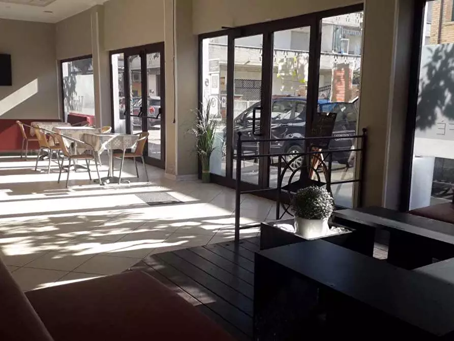 Immagine 9 di Attività commerciale in vendita  in Viale della Vittoria, 0 a Alba Adriatica