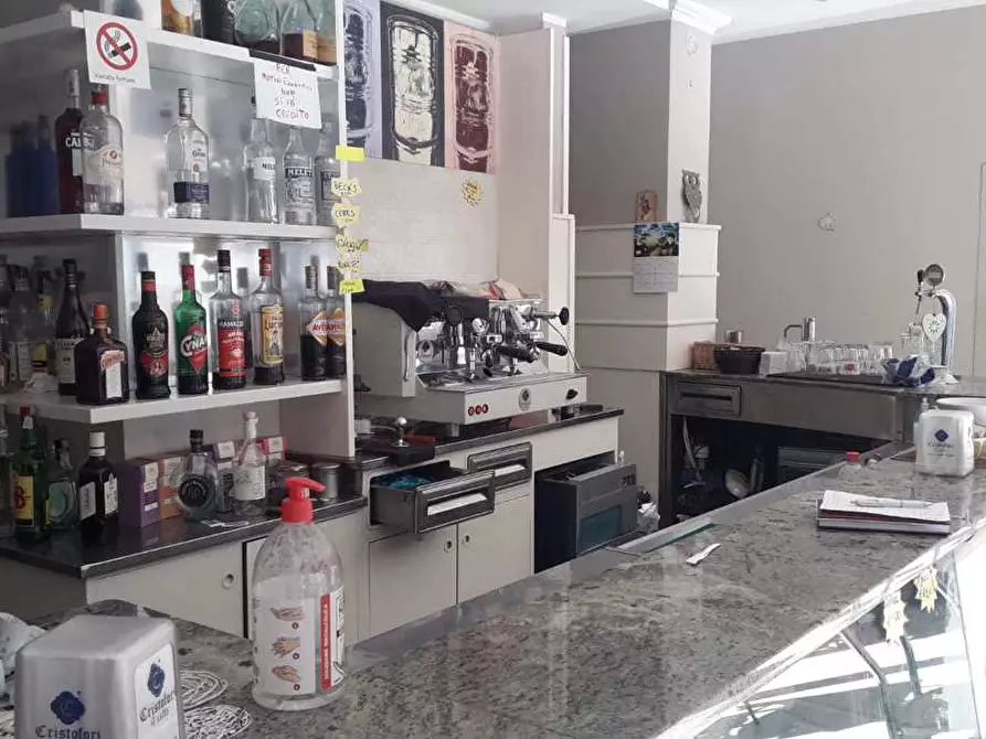 Immagine 2 di Attività commerciale in vendita  in Viale della Vittoria, 0 a Alba Adriatica