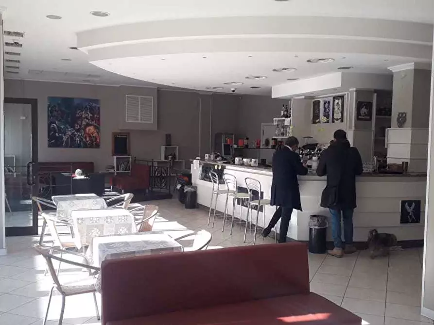 Immagine 6 di Attività commerciale in vendita  in Viale della Vittoria, 0 a Alba Adriatica