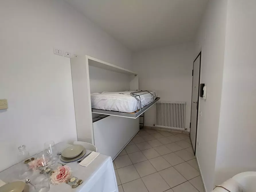 Immagine 7 di Appartamento in vendita  in Via Ercole FalÃ², 25 a Alba Adriatica