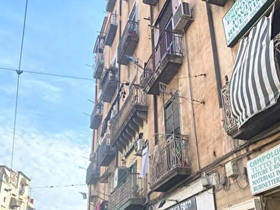 Immagine 1 di Appartamento in vendita  in Piazza ottocalli a Napoli