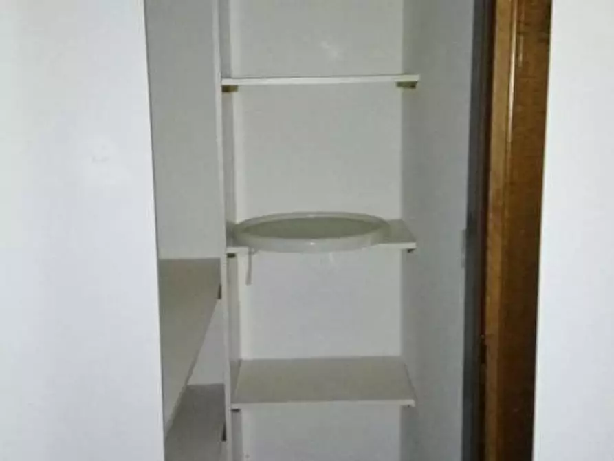 Immagine 23 di Appartamento in vendita  in Via SOTTOMARINA - VIALE VENETO, 12 a Chioggia