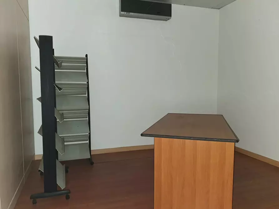 Immagine 12 di Ufficio in vendita  in Via Michele Titone, 12 a Palermo