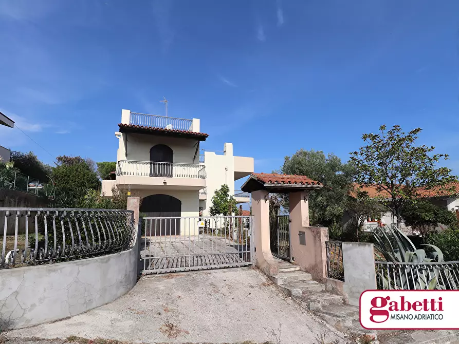 Immagine 1 di Villa in vendita  in Via Ca Arlotti a Misano Adriatico