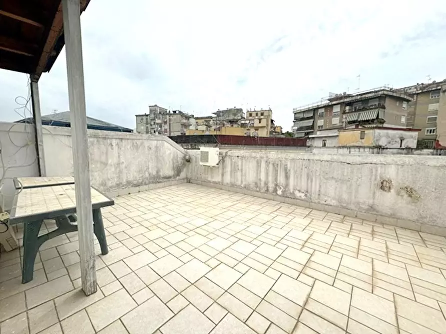 Immagine 21 di Appartamento in vendita  in Via michele guadagno a Napoli