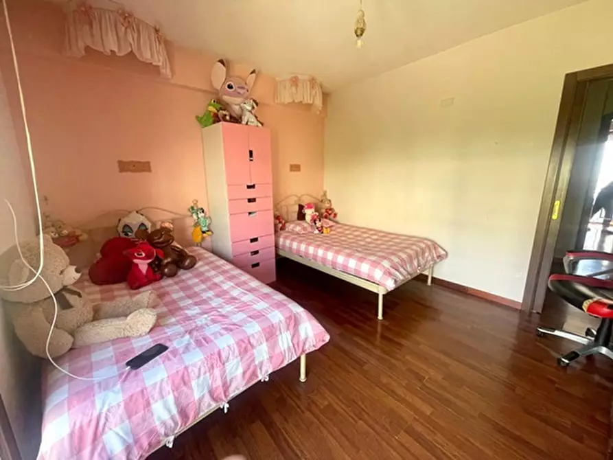 Immagine 17 di Appartamento in vendita  in Via michele guadagno a Napoli