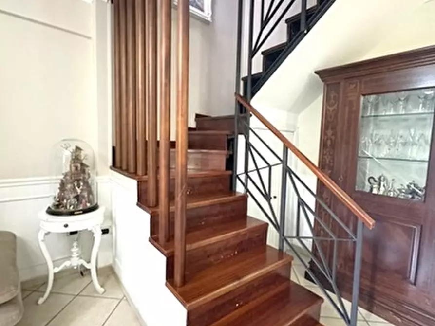 Immagine 12 di Appartamento in vendita  in Via michele guadagno a Napoli