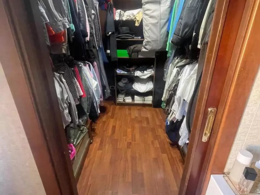 Immagine 18 di Appartamento in vendita  in Via michele guadagno a Napoli