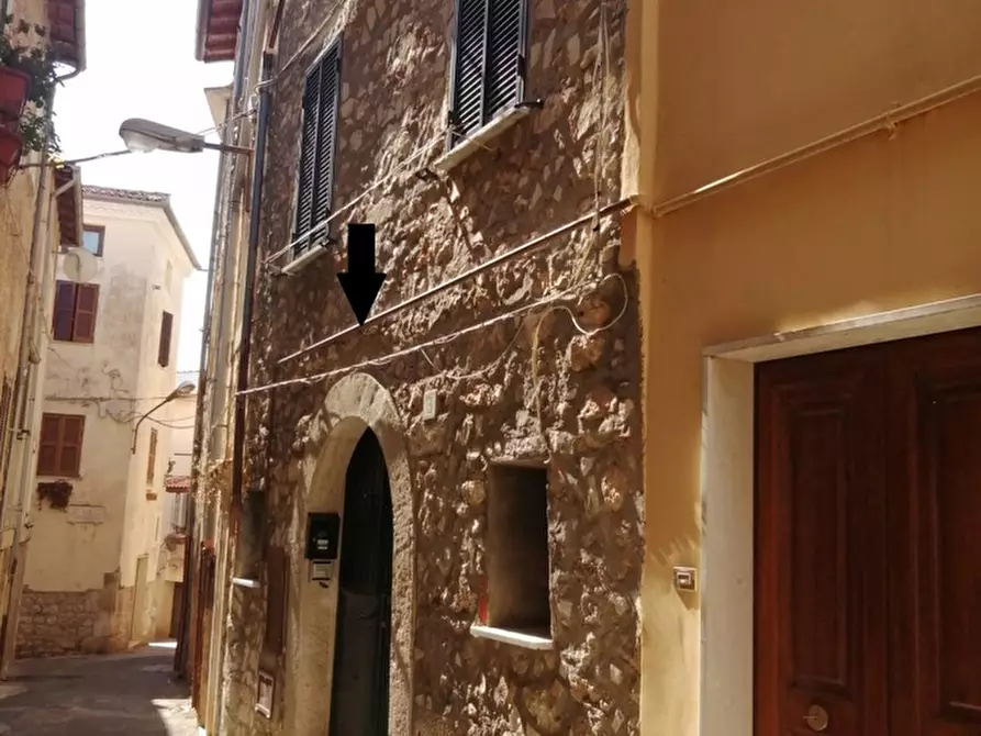 Immagine 1 di Appartamento in vendita  in Vicolo Chiavari, 6 a Sezze