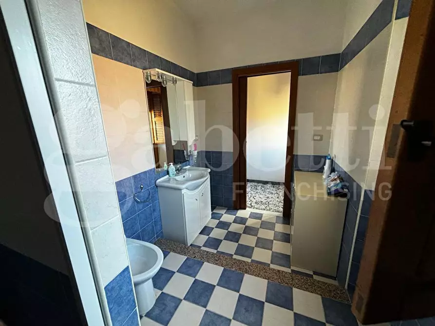 Immagine 16 di Appartamento in vendita  in Via Mercato, 15 a Villamassargia