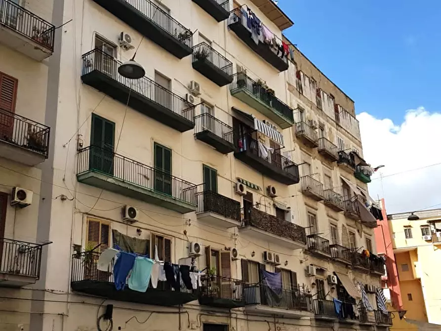 Immagine 1 di Appartamento in vendita  in Via Torino a Napoli