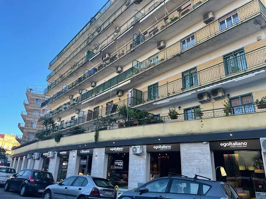 Immagine 1 di Appartamento in vendita  in Via Jannelli a Napoli