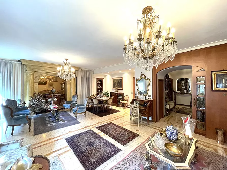 Immagine 1 di Appartamento in vendita  in Via Latina, 45 a Roma