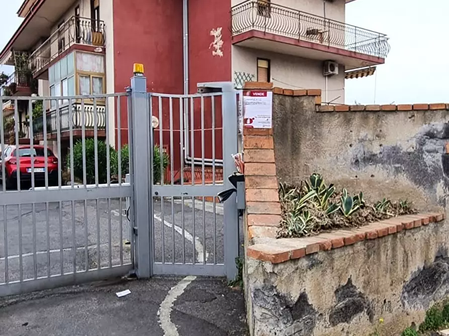 Immagine 1 di Magazzino in vendita  in Via Dei Piccioni, 40 a Catania