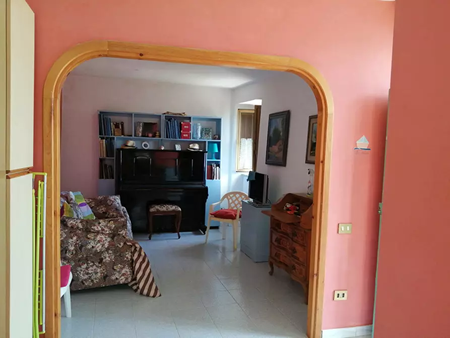 Immagine 21 di Palazzo in vendita  in Via Del Guglietto, 11-13 a Sezze