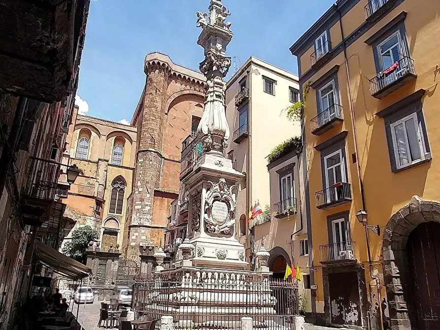 Immagine 1 di Appartamento in vendita  in Piazza a. sisto riario sforza a Napoli