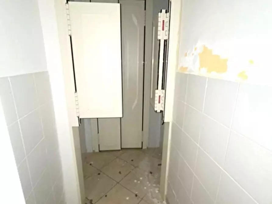 Immagine 6 di Appartamento in vendita  in Via domenico forges davanzati a Napoli