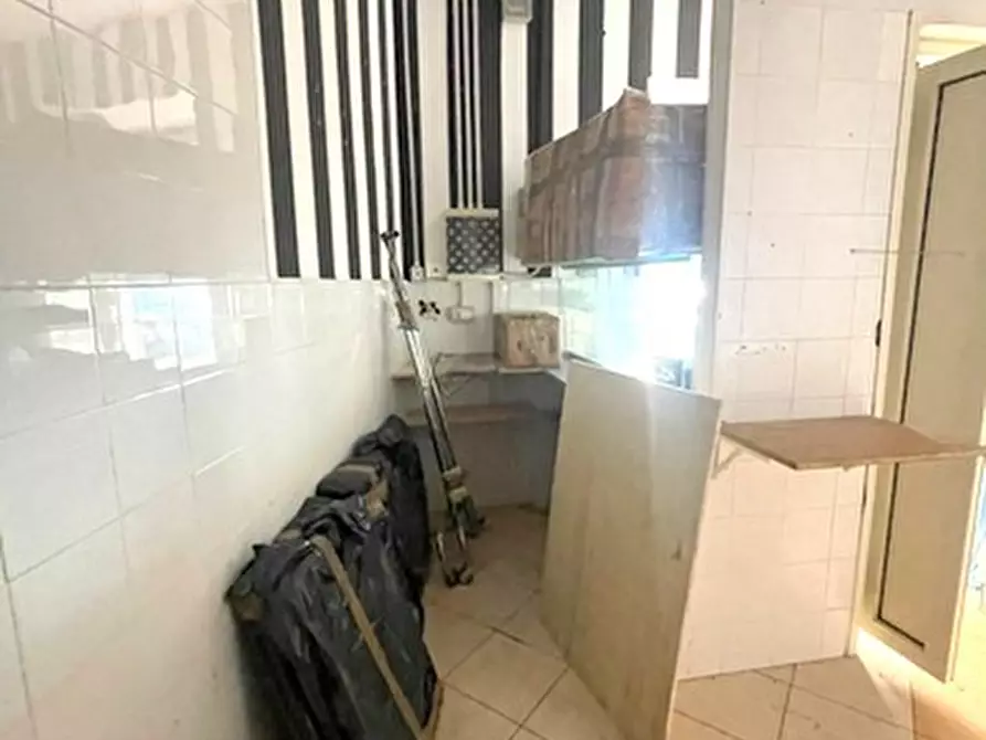 Immagine 3 di Appartamento in vendita  in Via domenico forges davanzati a Napoli