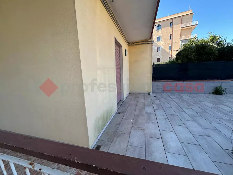 Immagine 3 di Attività commerciale in vendita  in Via Maria Politi Laudien, 43 a Siracusa