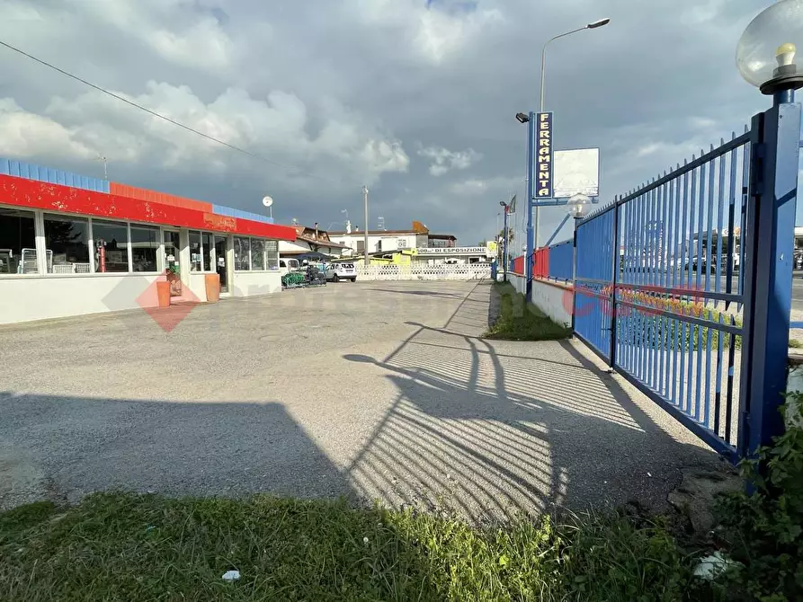 Immagine 18 di Negozio in vendita  in Via PONTINA, 105 a Terracina