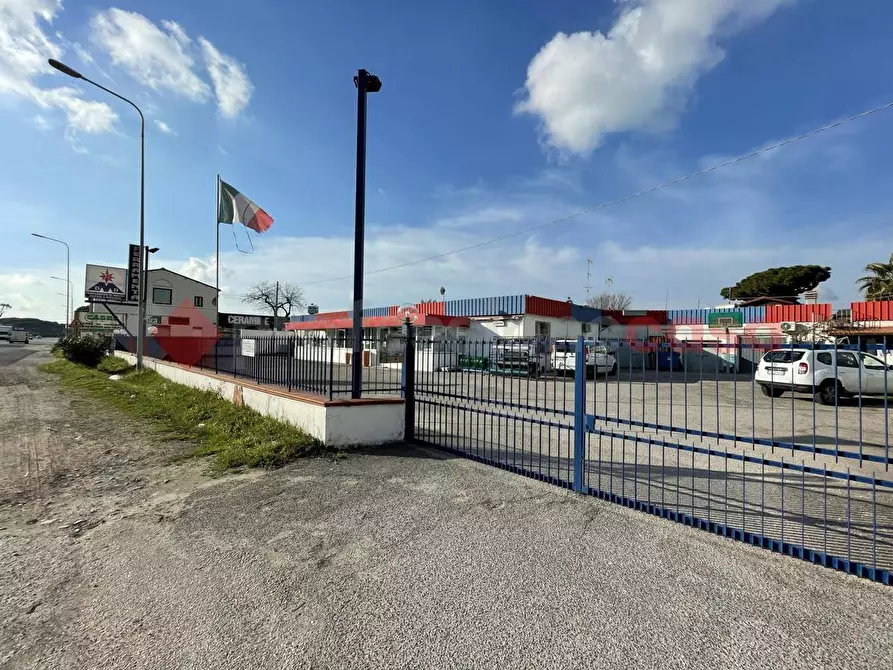 Immagine 10 di Negozio in vendita  in Via PONTINA, 105 a Terracina