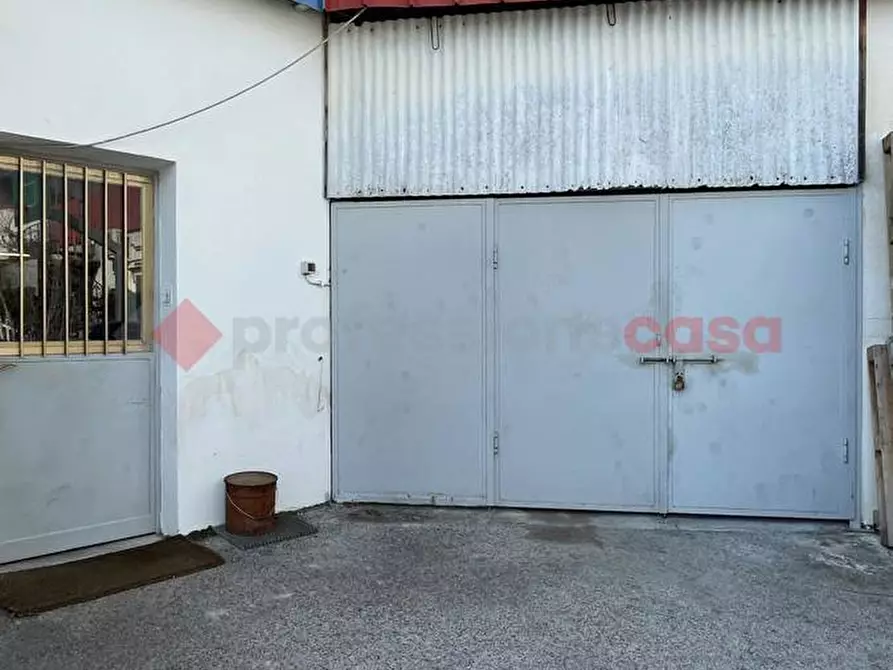 Immagine 35 di Negozio in vendita  in Via PONTINA, 105 a Terracina