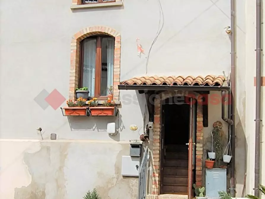 Immagine 1 di Casa indipendente in vendita  in Via del Castello a Morro D'oro