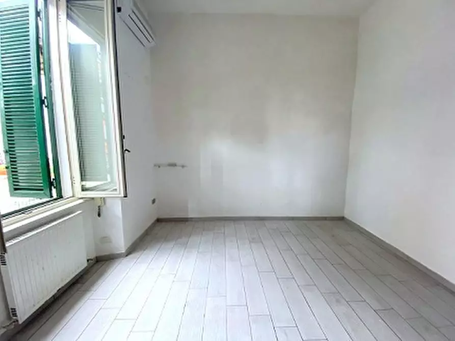 Immagine 10 di Appartamento in vendita  in Via generale d'ambrosio a Napoli