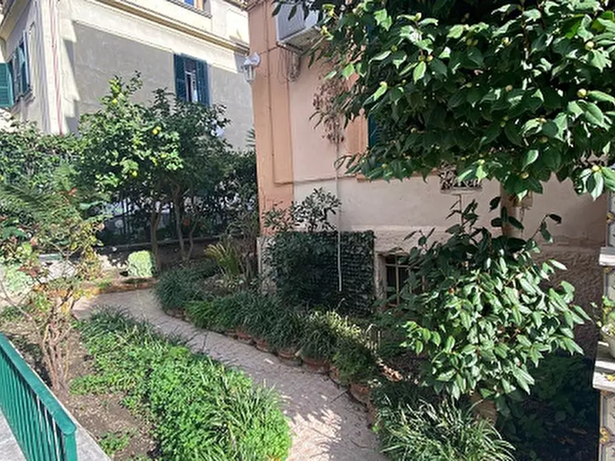 Immagine 1 di Appartamento in vendita  in Via generale d'ambrosio a Napoli