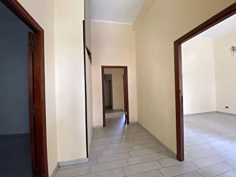 Immagine 5 di Appartamento in vendita  in Via generale d'ambrosio a Napoli