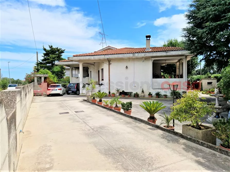 Immagine 1 di Casa indipendente in vendita  in Contrada Molino Sant'Antimo a Roseto Degli Abruzzi