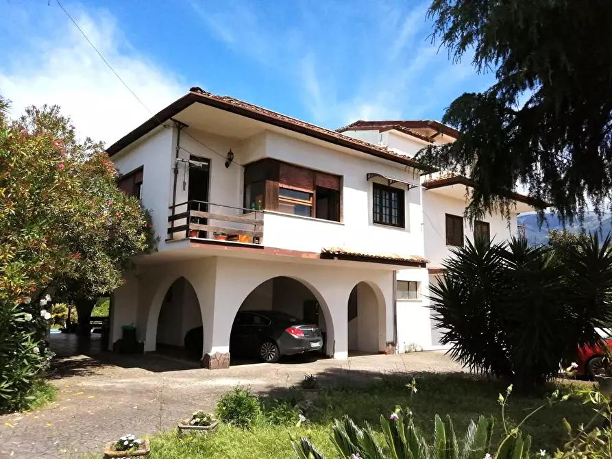 Immagine 3 di Palazzo in vendita  in Via Santi Sebastiano e Rocco, 5 a Sezze